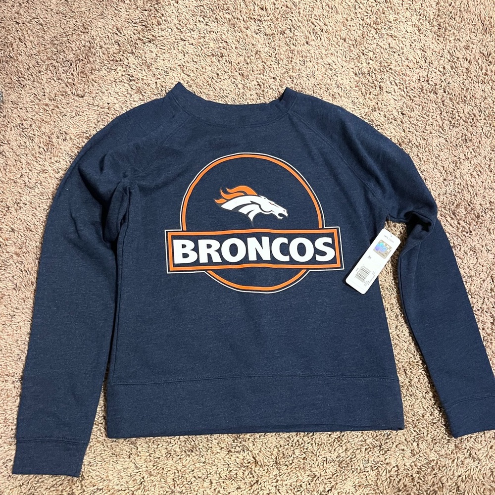 Broncos NFL Women’s Sweater new with tags